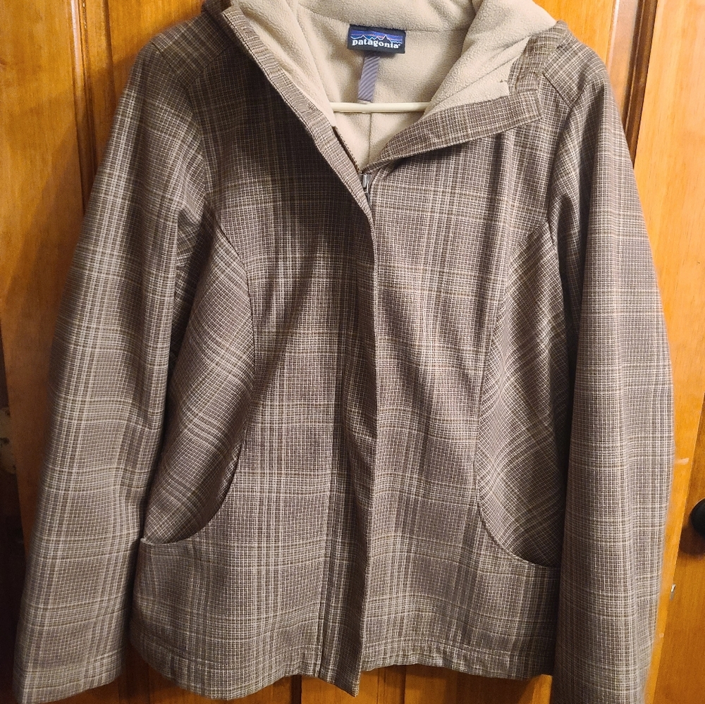 Plaid Patagonia Jacket with hood, size Medium. Excellent condition!